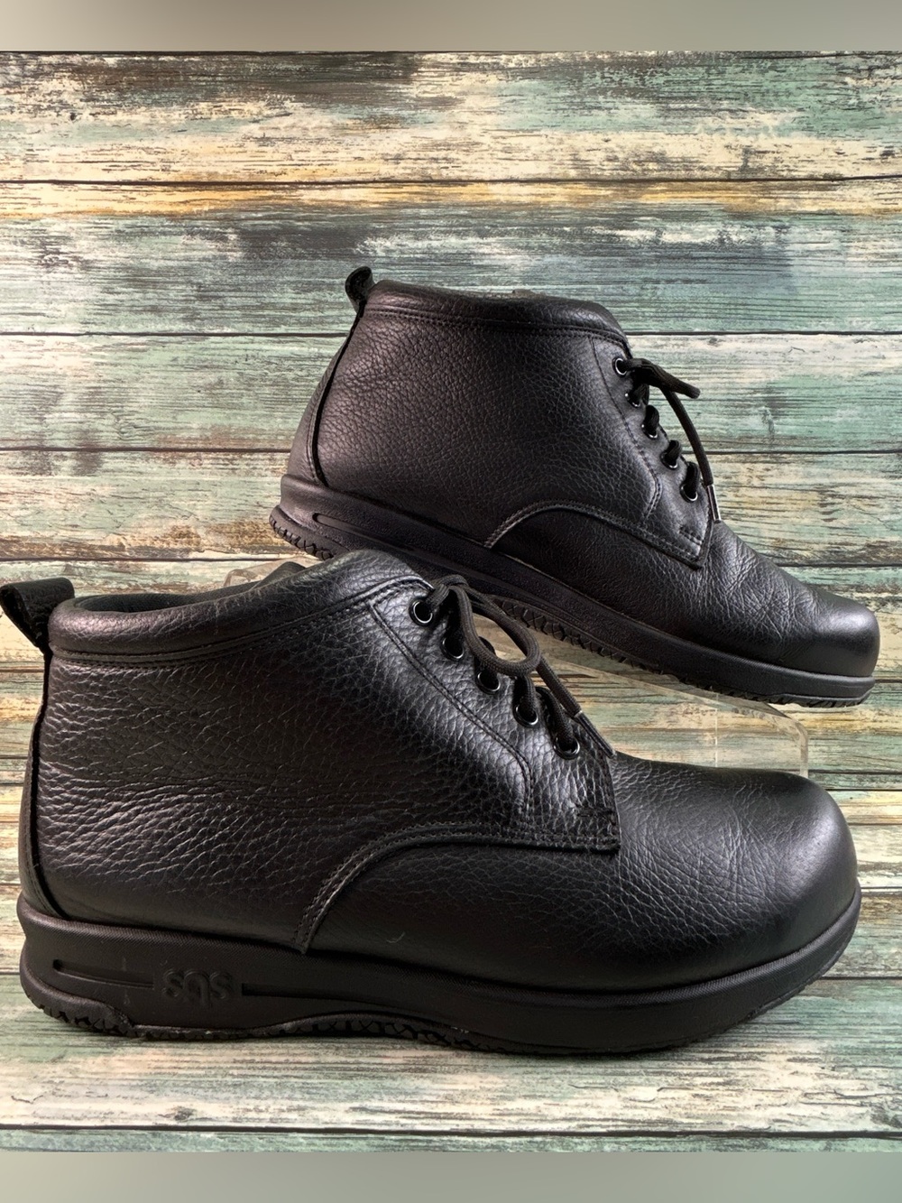 SAS Alpine Ankle Boots Womens Size 9B Soft Pebbled Black Leather Lace Up